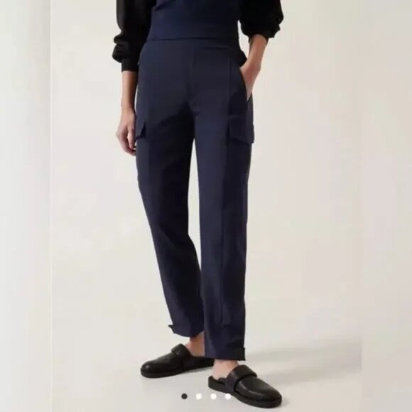 Athleta Endless High Rise Cargo Pants Size 2 Navy Blue Travel Athleisure Active - Picture 1 of 14